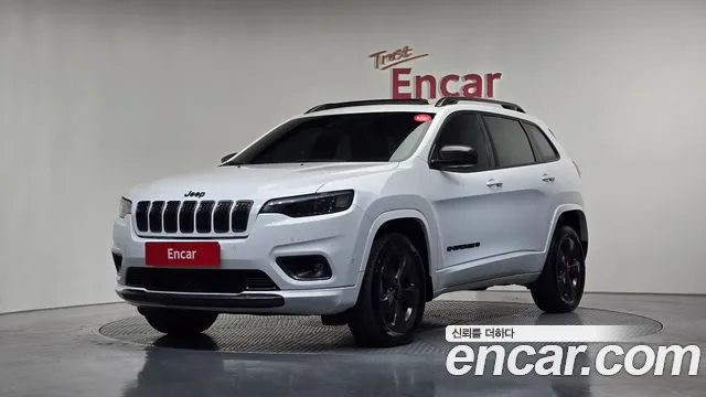 Jeep Cherokee 2021, 67 262 км — фото