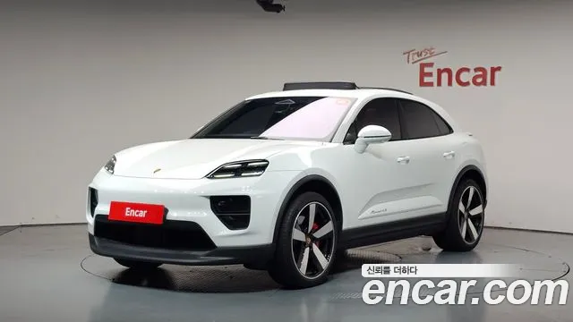Porsche Macan 2025, 10 528 км — фото