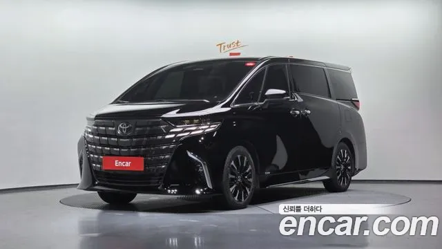Toyota Alphard 2025, 9 325 км — фото