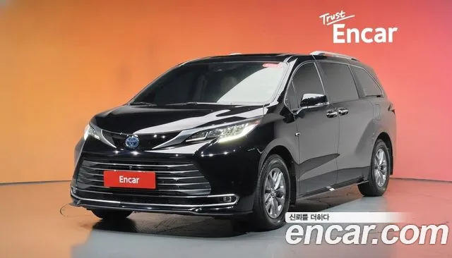 Toyota Sienna 2024, 64 565 км — фото