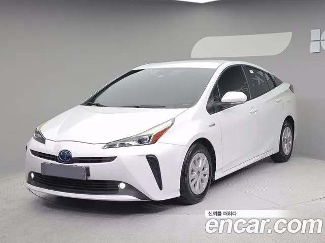 Toyota Prius 2022, 72 591 км — фото