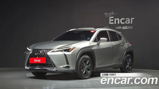 Lexus UX 2023, 39 755 км — фото
