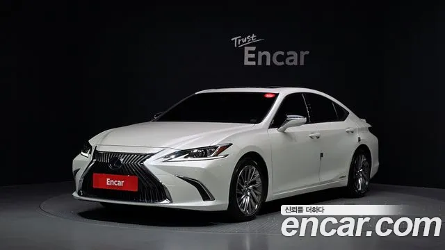Lexus ES 2021, 61 055 км — фото