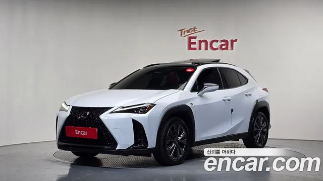 Lexus UX 2024, 19 607 км — фото