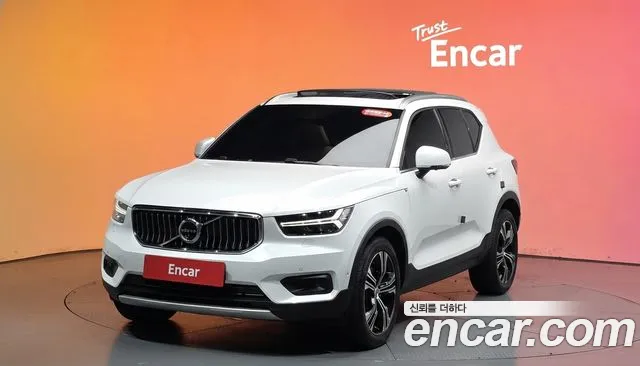 Volvo XC40 2021, 106 933 км — фото