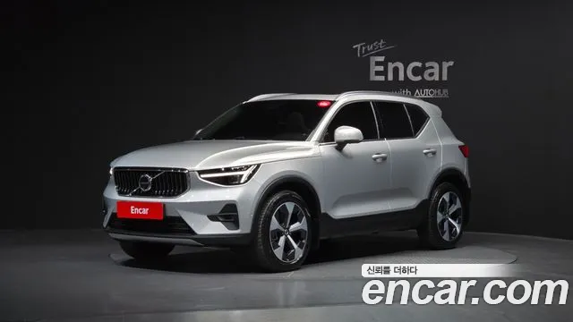 Volvo XC40 2024, 17 509 км — фото