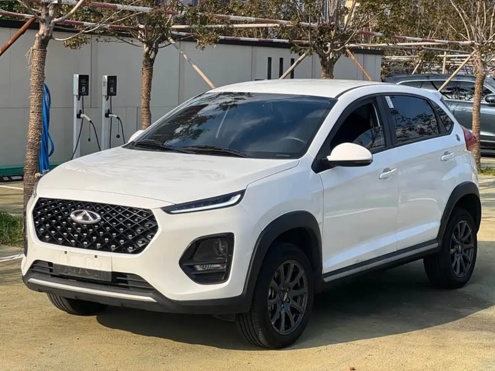Chery Tiggo 3x 2025, 20 000 км — фото
