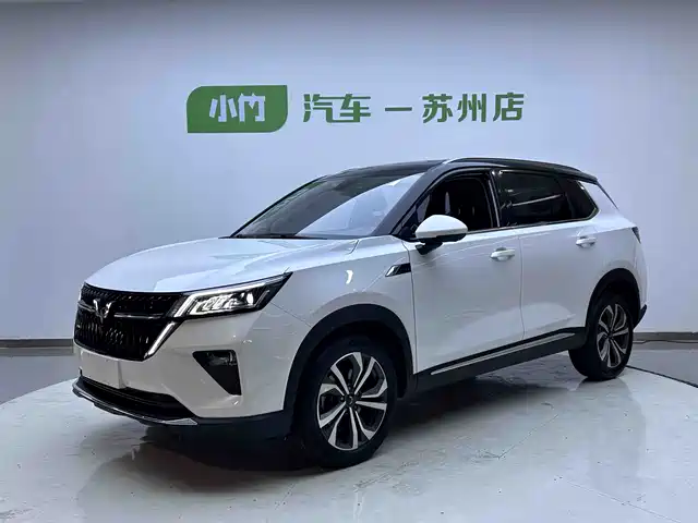 Wuling Xingchen 2022, 25 000 км — фото