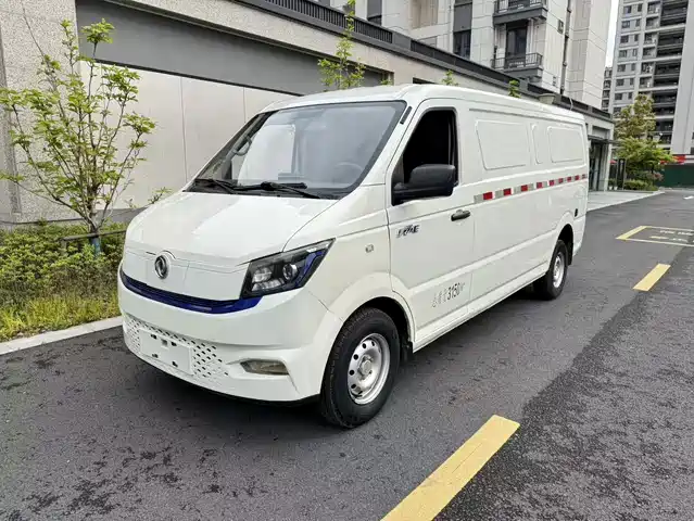 Dongfeng Yufeng EM27 2024, 45 000 км — фото
