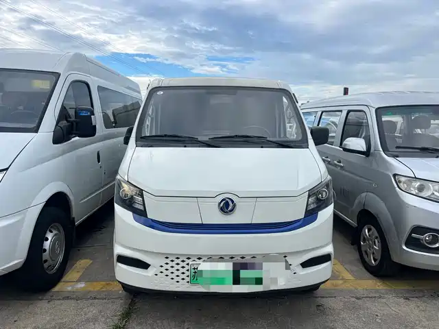 Dongfeng Yufeng EM27 2024, 70 000 км — фото