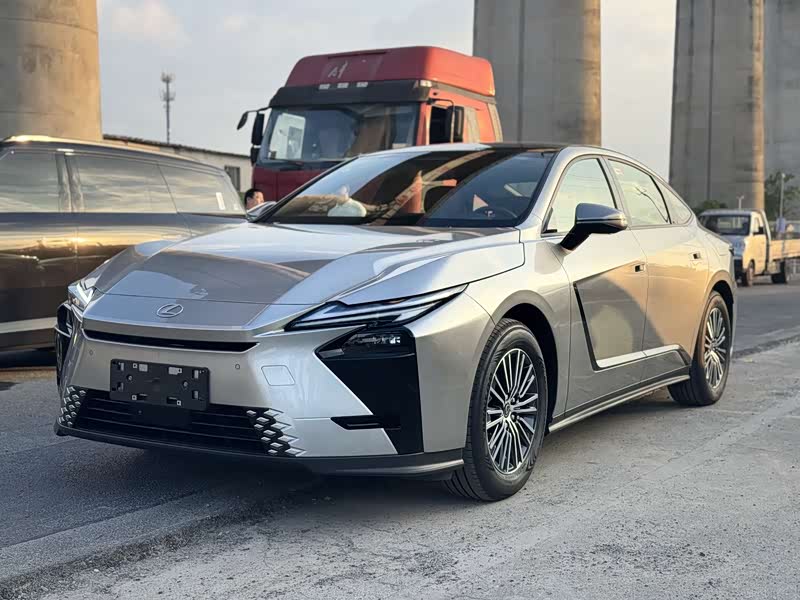 Растаможка авто 2.5 л возрастом старше 5 лет в Беларуси: расчёт
