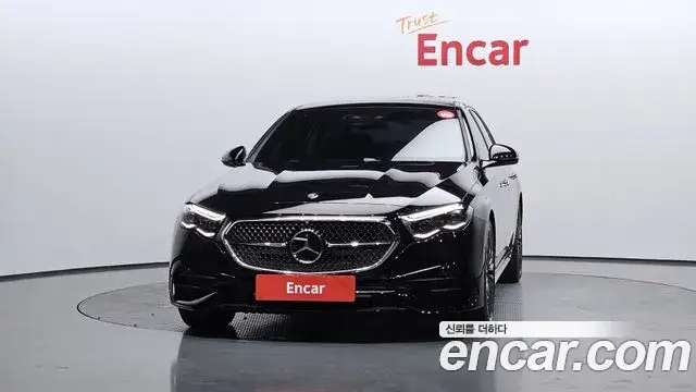 Mercedes-Benz E-Class 2025 — фото 3