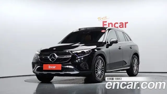 Mercedes-Benz GLC-Class 2023