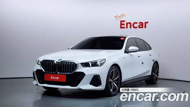 BMW 5-Series 2025