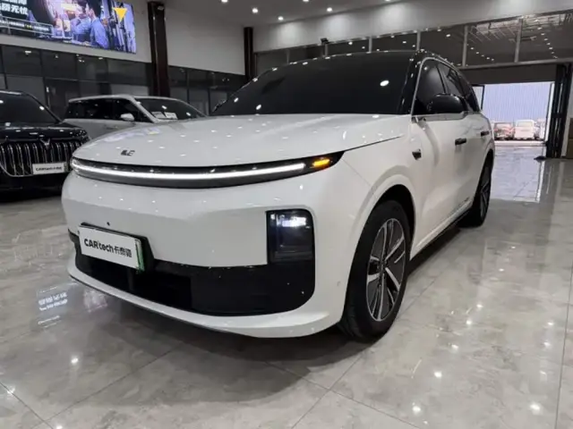 Li Auto L6 2024