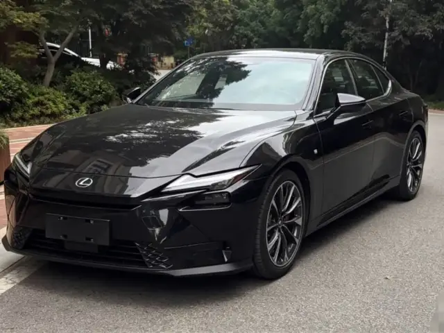 Lexus ES 2026