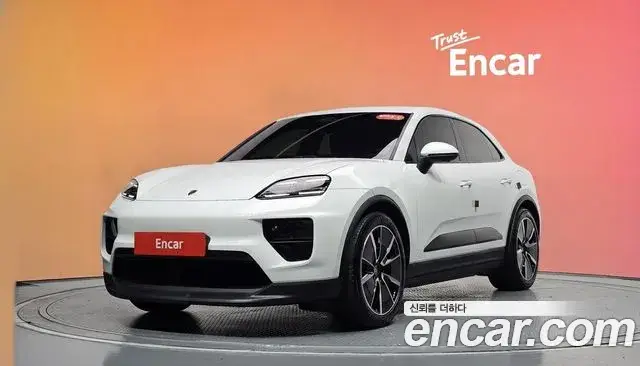 Porsche Macan 2025