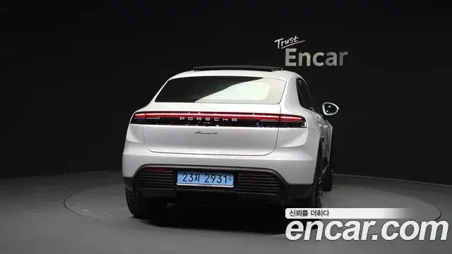Porsche Macan 2025 — фото 4