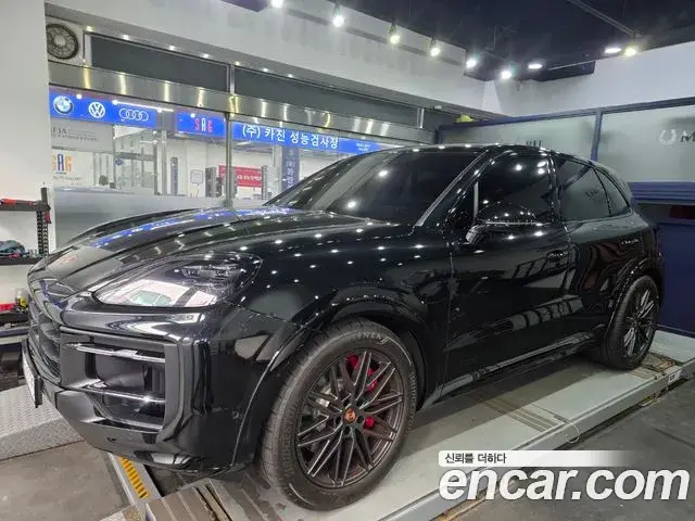 Porsche Cayenne 2025