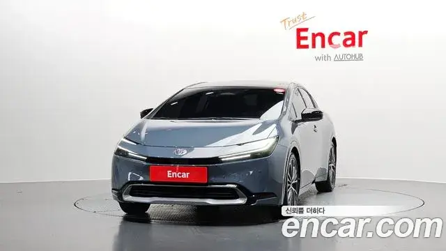 Toyota Prius 2024 — фото 3