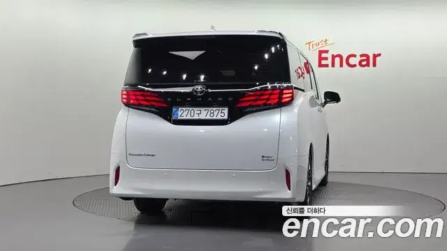 Toyota Alphard 2025 — фото 4