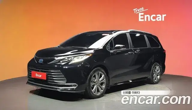Toyota Sienna 2024 — фото 2