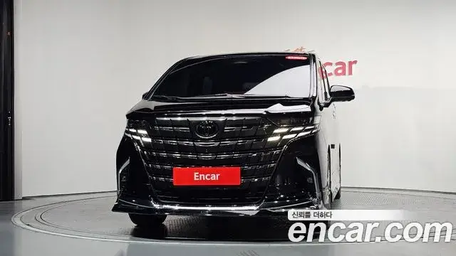 Toyota Alphard 2023 — фото 3