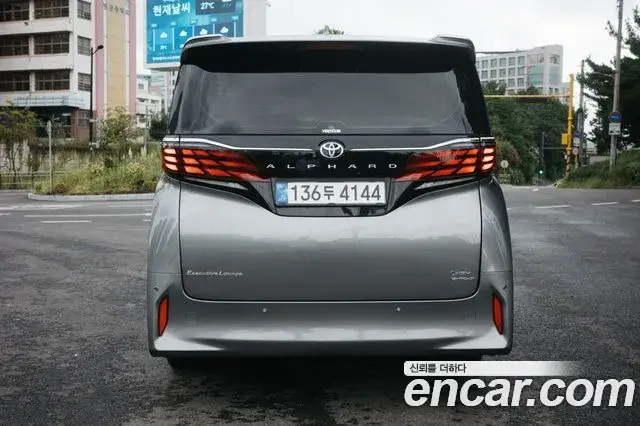 Toyota Alphard 2025 — фото 4