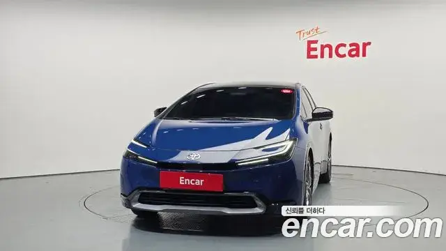 Toyota Prius 2024 — фото 3