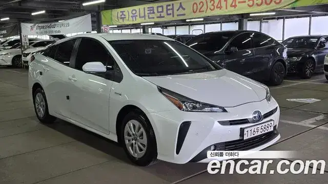 Toyota Prius 2021 — фото 3