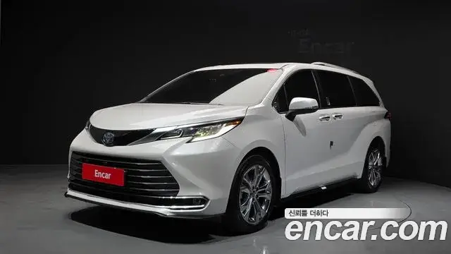 Toyota Sienna 2023