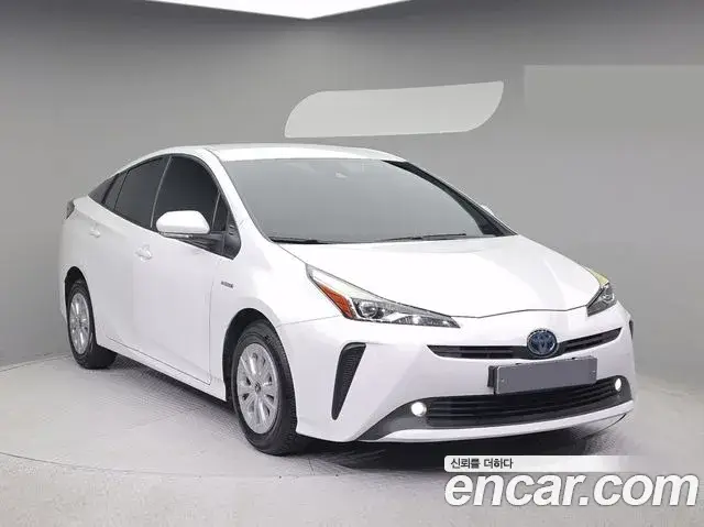 Toyota Prius 2022 — фото 3