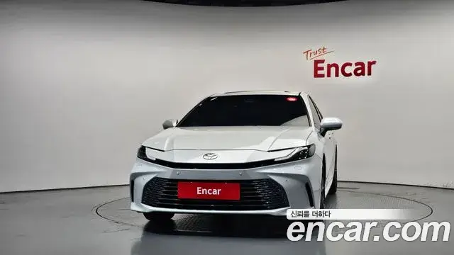 Toyota Camry 2026 — фото 3