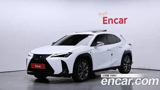 Lexus UX 2022