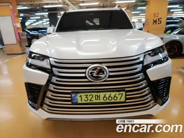 Lexus LX 2025