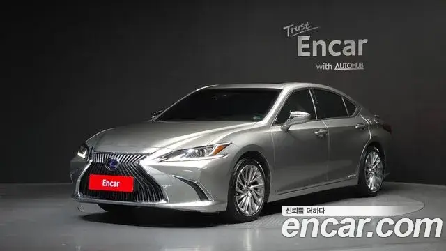 Lexus ES 2021 — фото 2