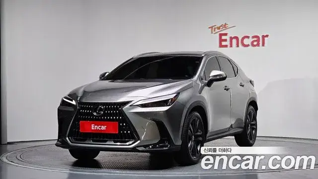 Lexus NX 2025