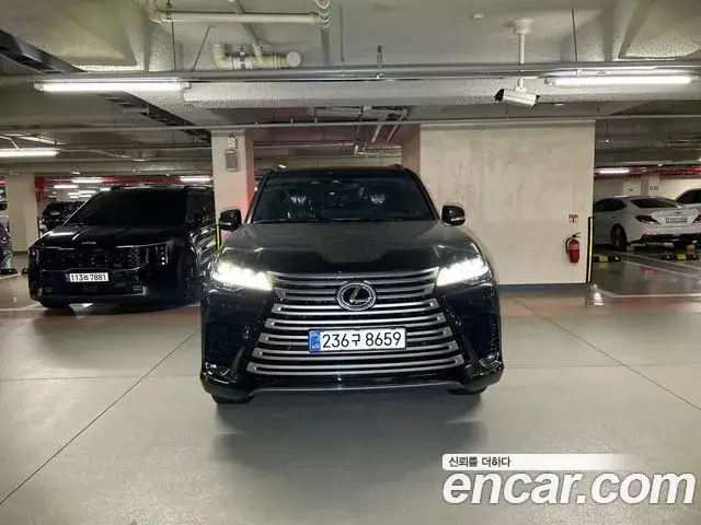 Lexus LX 2025