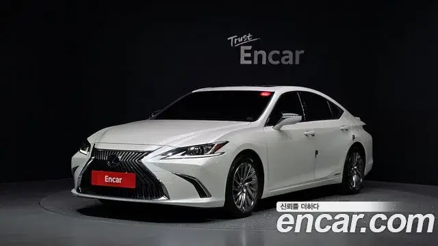Lexus ES 2021 — фото 2