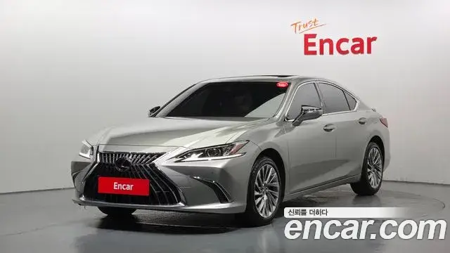 Lexus ES 2023