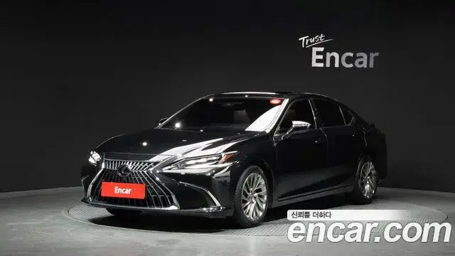 Lexus ES 2023