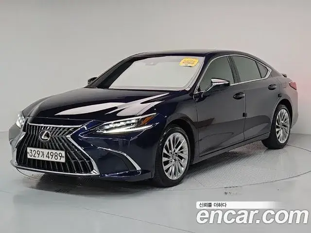 Lexus ES 2023