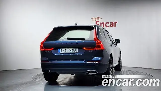 Volvo XC60 2021 — фото 4