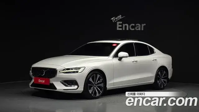 Volvo S60 2024