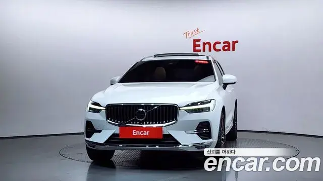 Volvo XC60 2023 — фото 3
