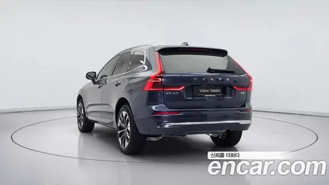 Volvo XC60 2026 — фото 4