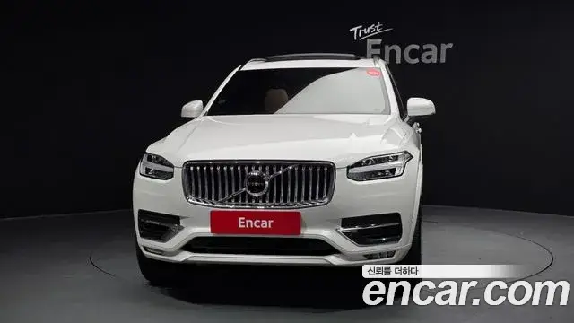 Volvo XC90 2022 — фото 3