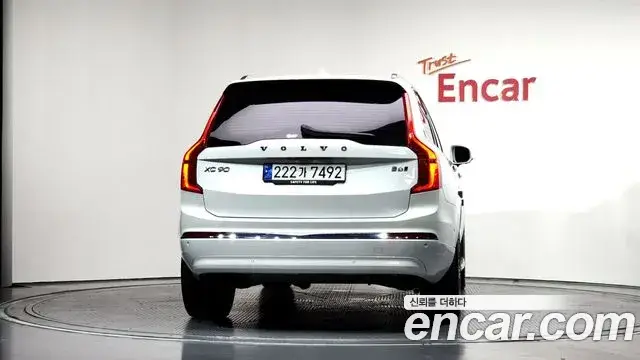 Volvo XC90 2023 — фото 4