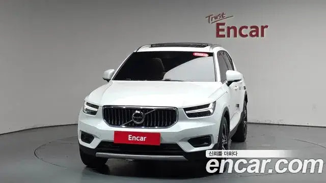 Volvo XC40 2021 — фото 3