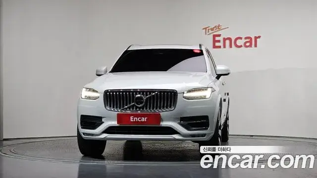 Volvo XC90 2023 — фото 3